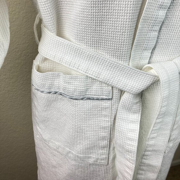 The Ritz Carlton Waffle White Mid-calf length Robe Pockets Gray Trim One Size - Picture 9 of 11